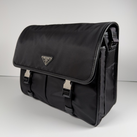 Brand new Prada Re-Nylon and Saffiano leather shoulder bag in black. - Picture 2 of 6